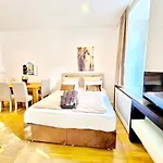 W Apartment - Brigittenau Area Mm6